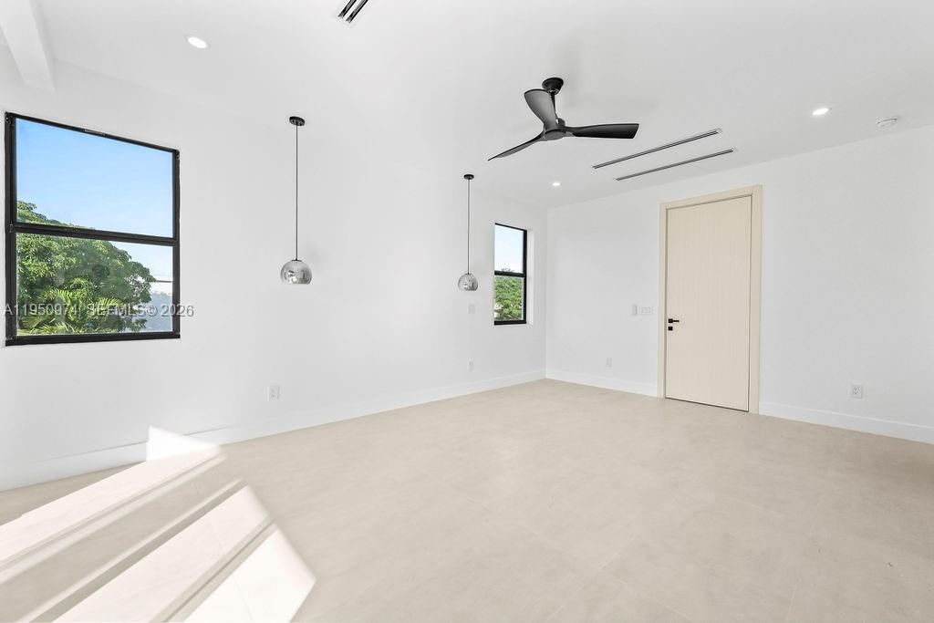 1321 NE 13th Ave, Fort Lauderdale FL 33304