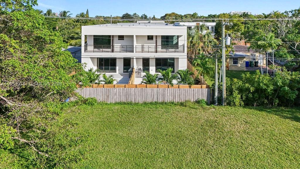 1321 NE 13th Ave, Fort Lauderdale FL 33304