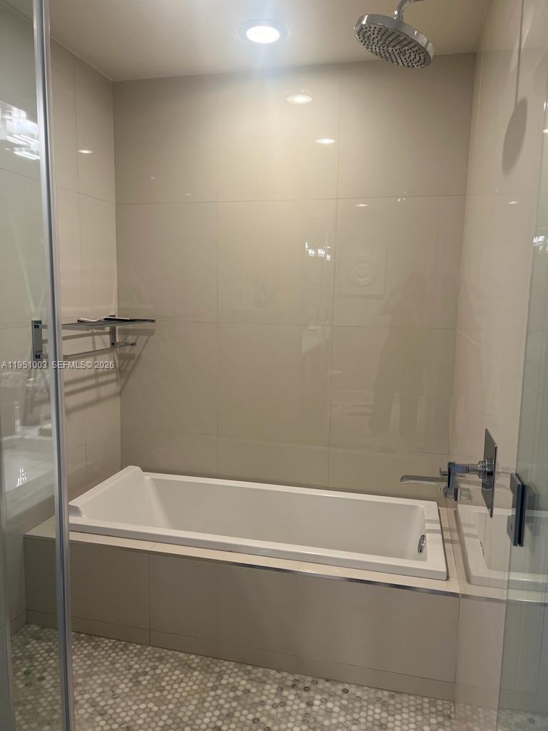 900 Biscayne Blvd #3908, Miami FL 33132