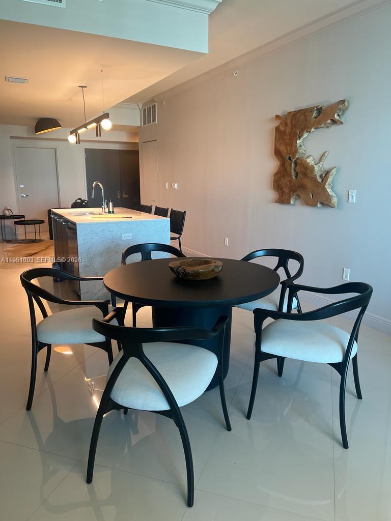 900 Biscayne Blvd #3908, Miami FL 33132