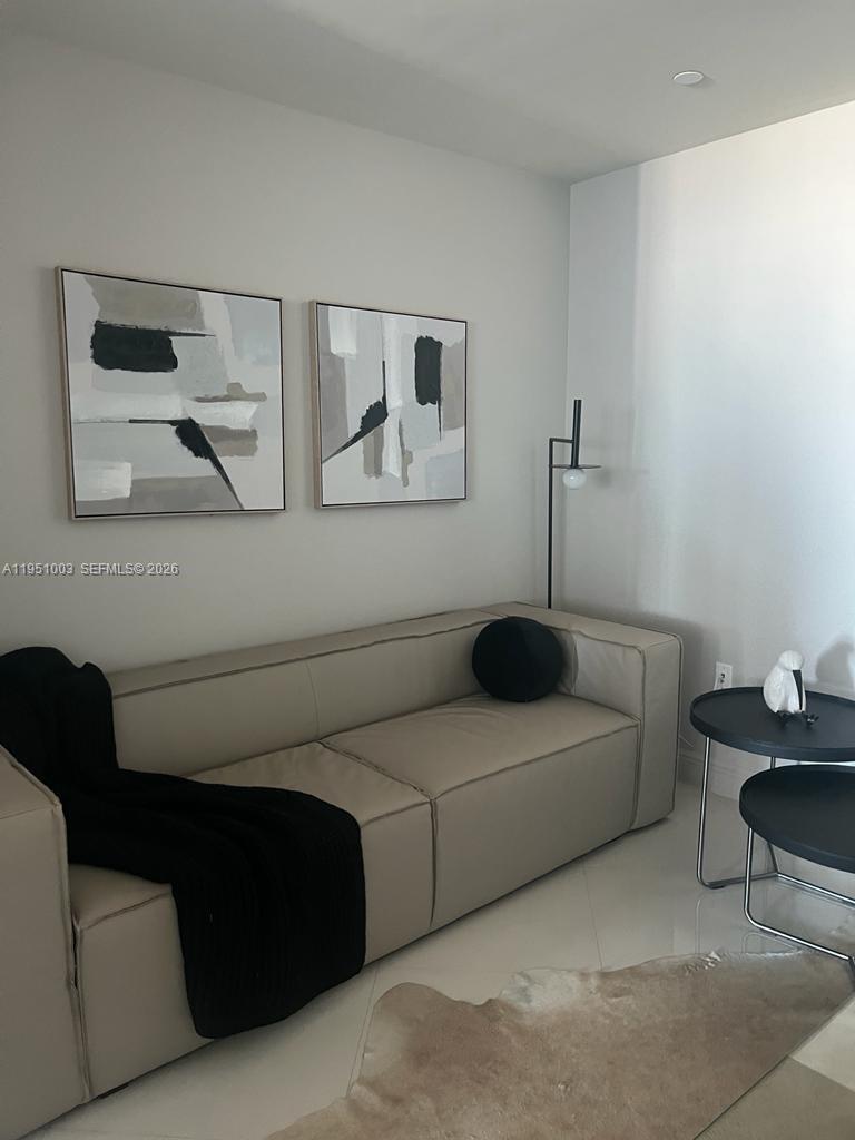 900 Biscayne Blvd #3908, Miami FL 33132