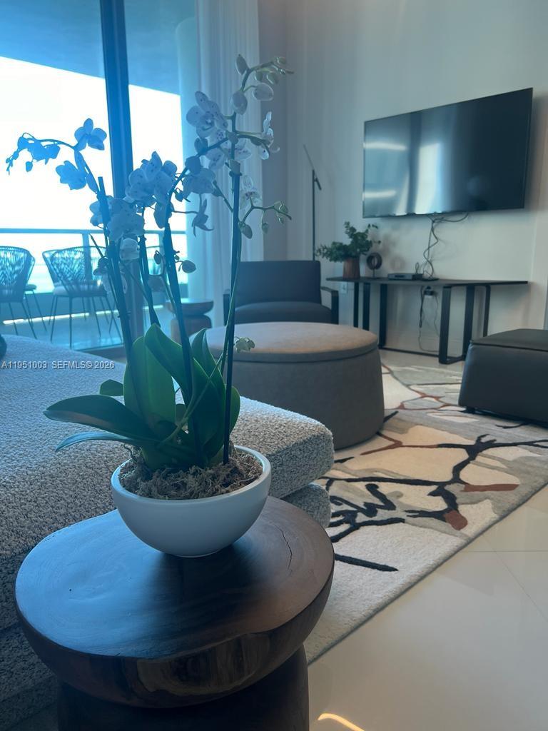 900 Biscayne Blvd #3908, Miami FL 33132