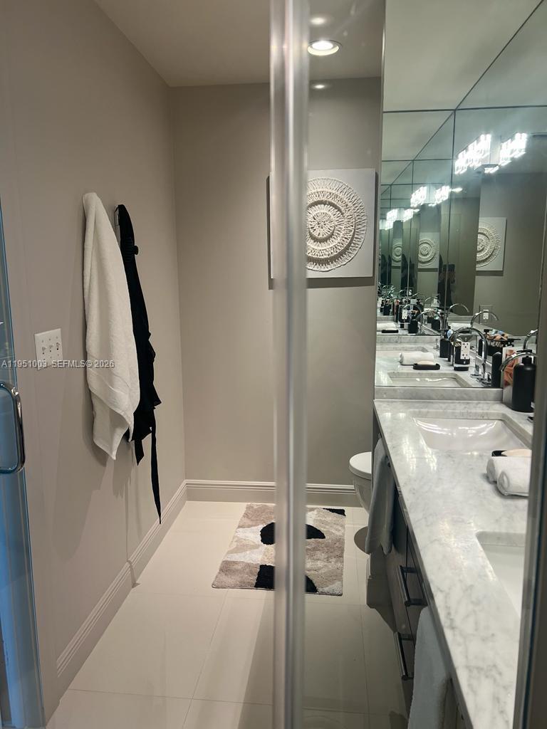 900 Biscayne Blvd #3908, Miami FL 33132