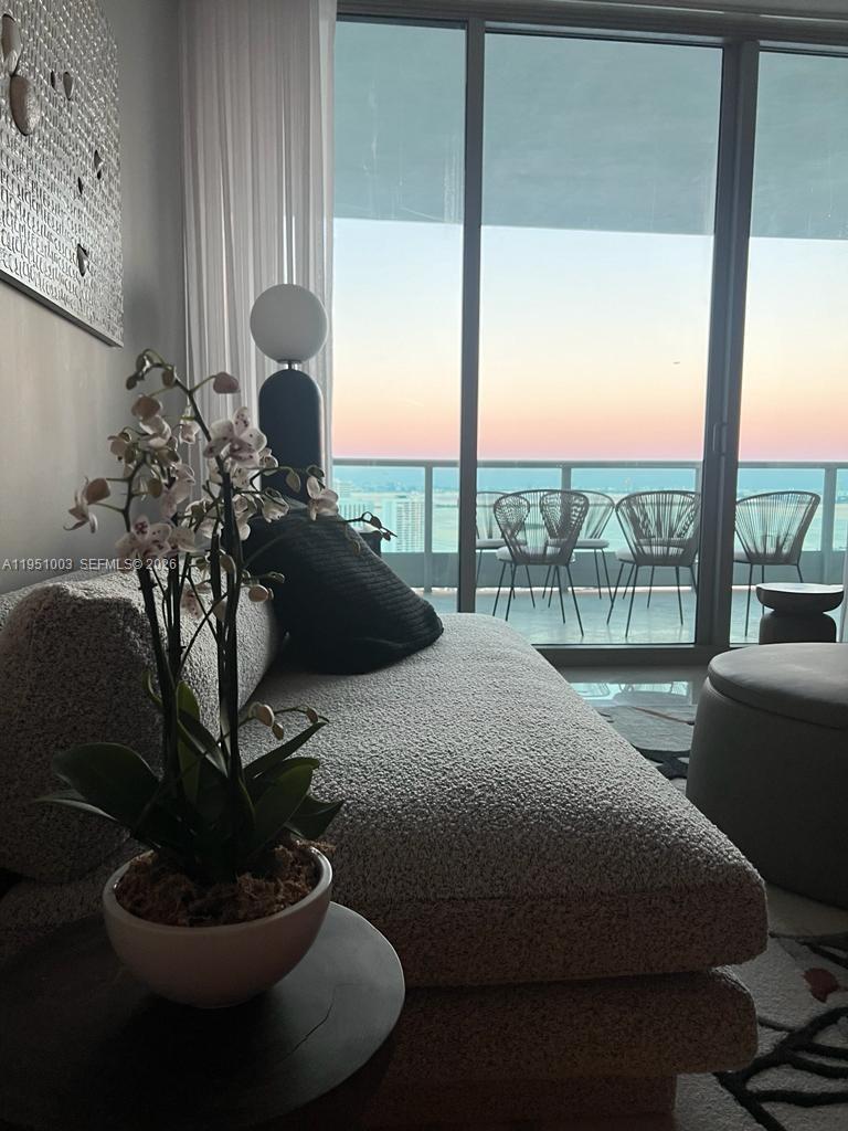 900 Biscayne Blvd #3908, Miami FL 33132