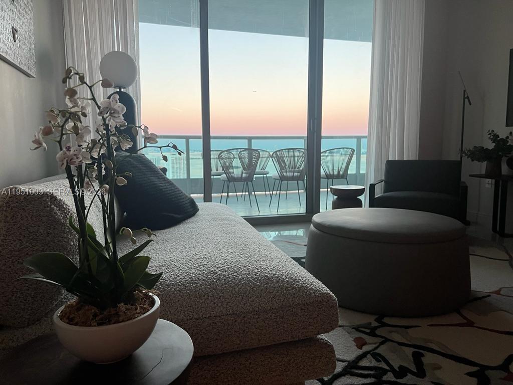 900 Biscayne Blvd #3908, Miami FL 33132
