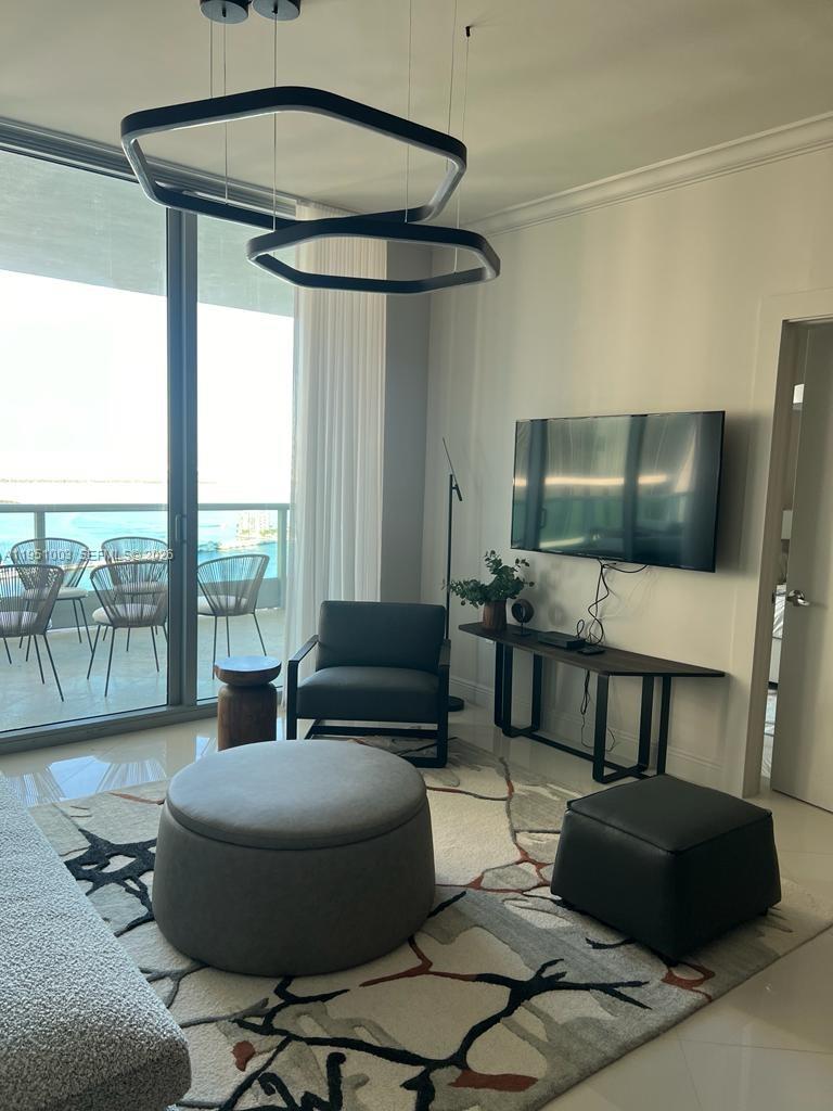900 Biscayne Blvd #3908, Miami FL 33132