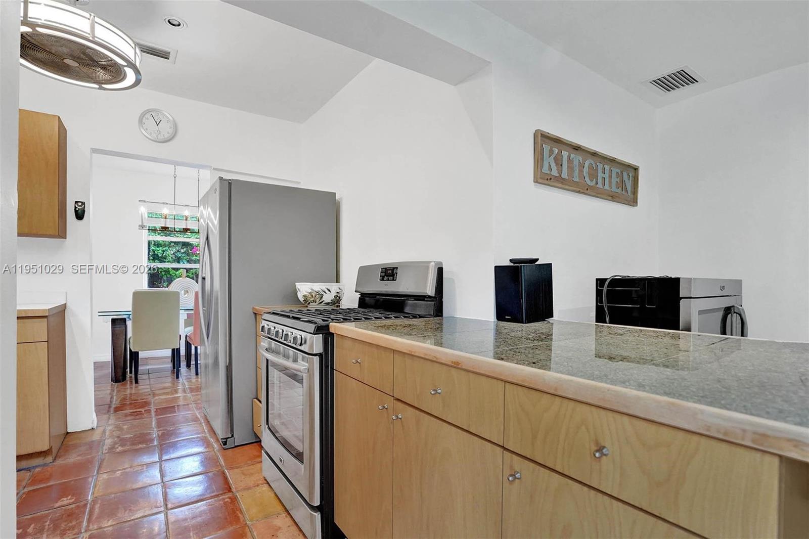 7525 W Treasure Dr, North Bay Village FL 33141