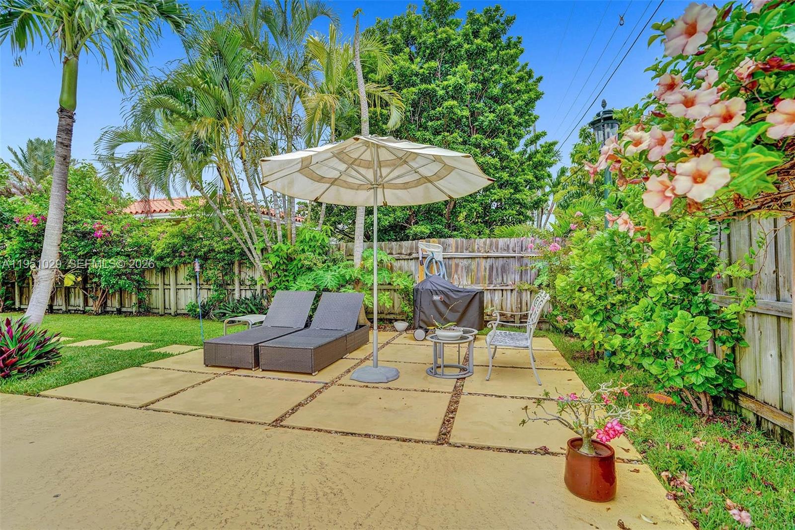 7525 W Treasure Dr, North Bay Village FL 33141
