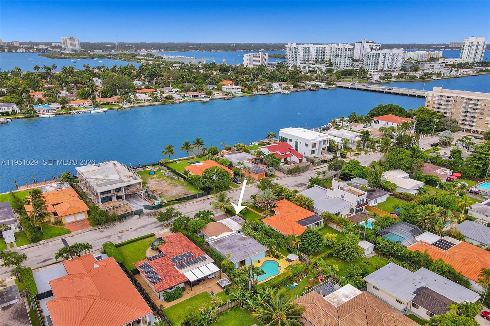 7525 W Treasure Dr, North Bay Village FL 33141