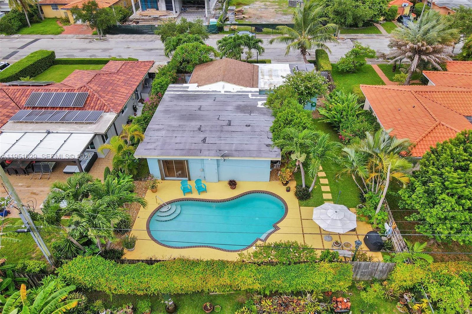 7525 W Treasure Dr, North Bay Village FL 33141