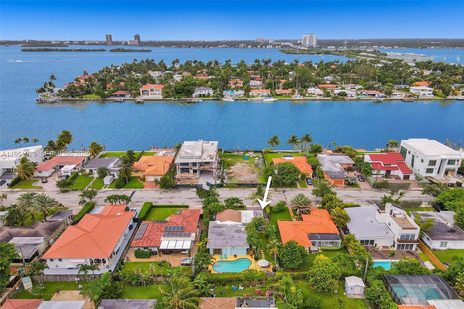 7525 W Treasure Dr, North Bay Village FL 33141