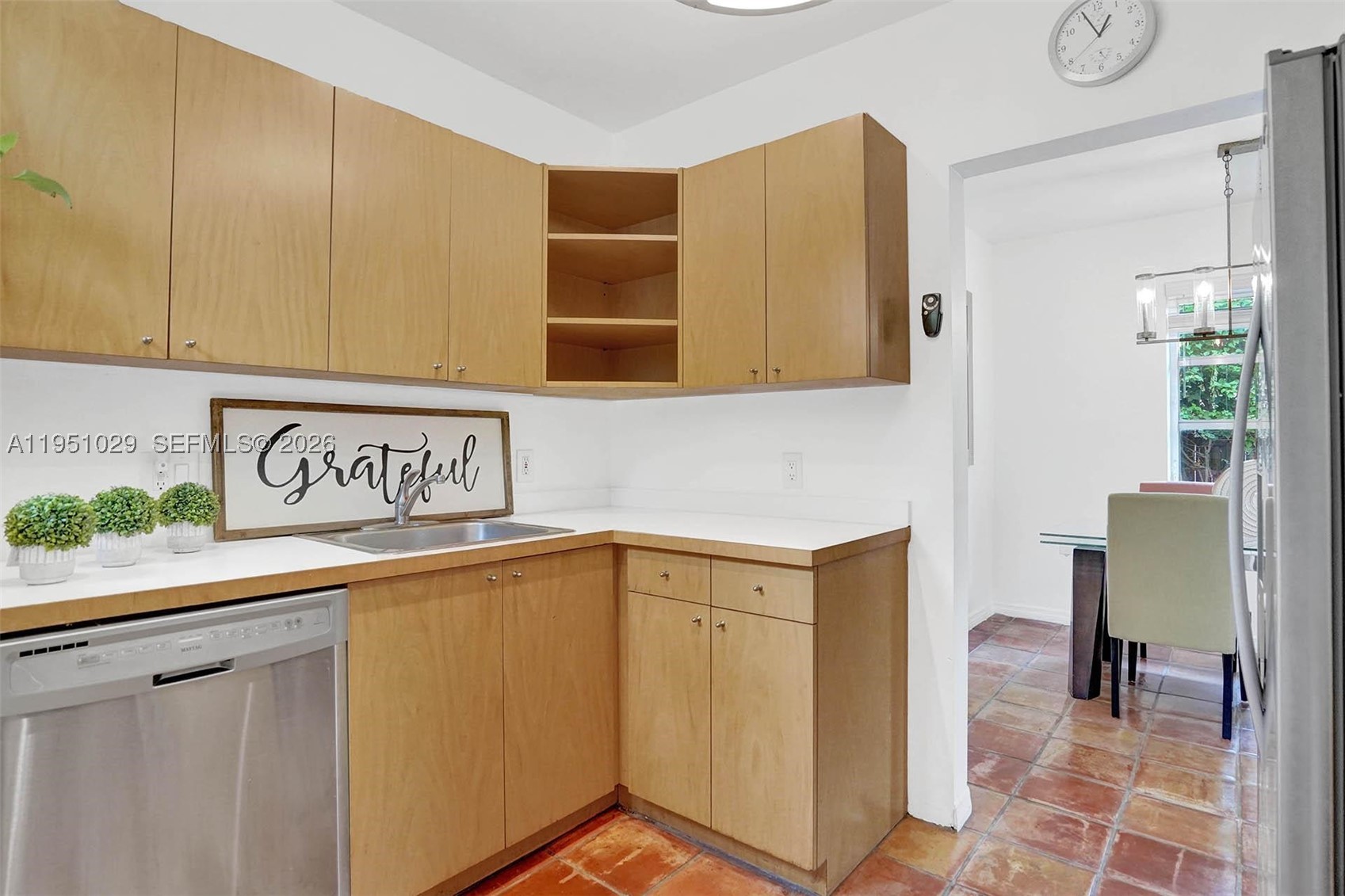 7525 W Treasure Dr, North Bay Village FL 33141