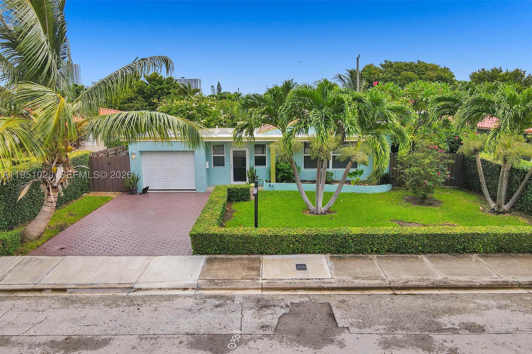 7525 W Treasure Dr, North Bay Village FL 33141