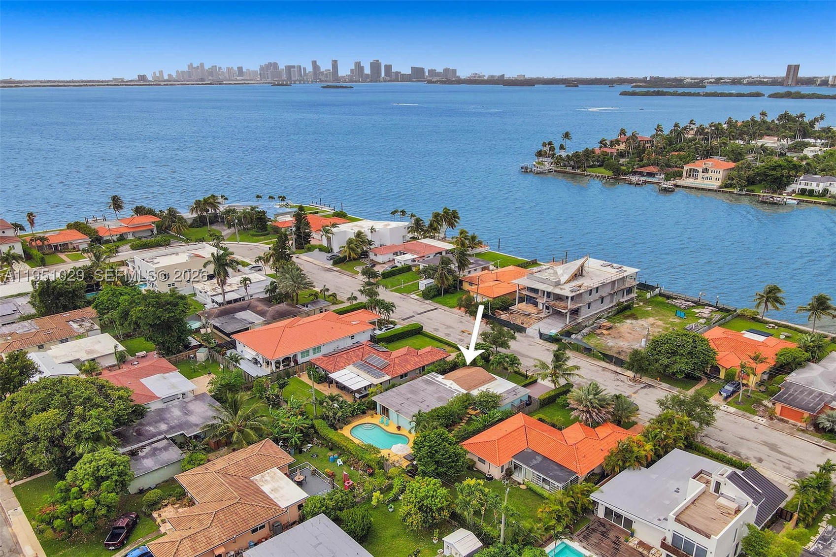 7525 W Treasure Dr, North Bay Village FL 33141