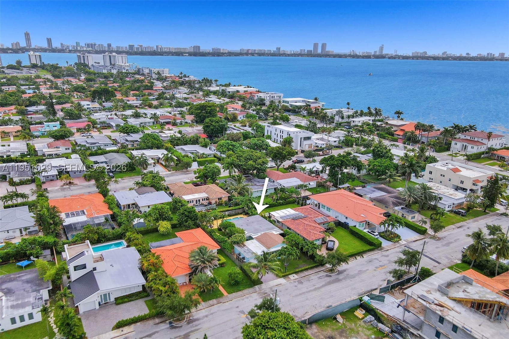 7525 W Treasure Dr, North Bay Village FL 33141