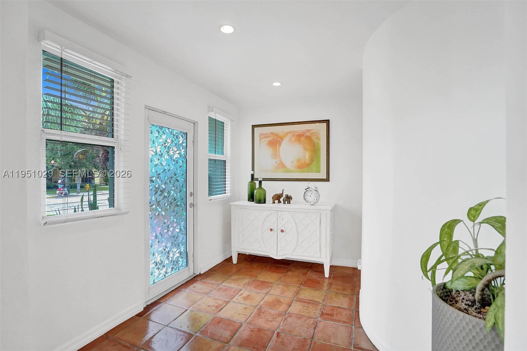 7525 W Treasure Dr, North Bay Village FL 33141