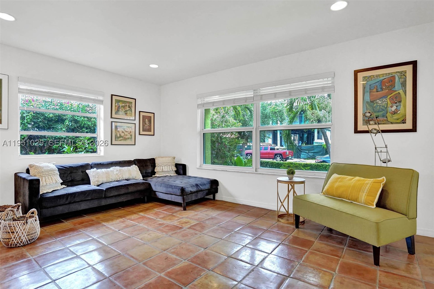 7525 W Treasure Dr, North Bay Village FL 33141