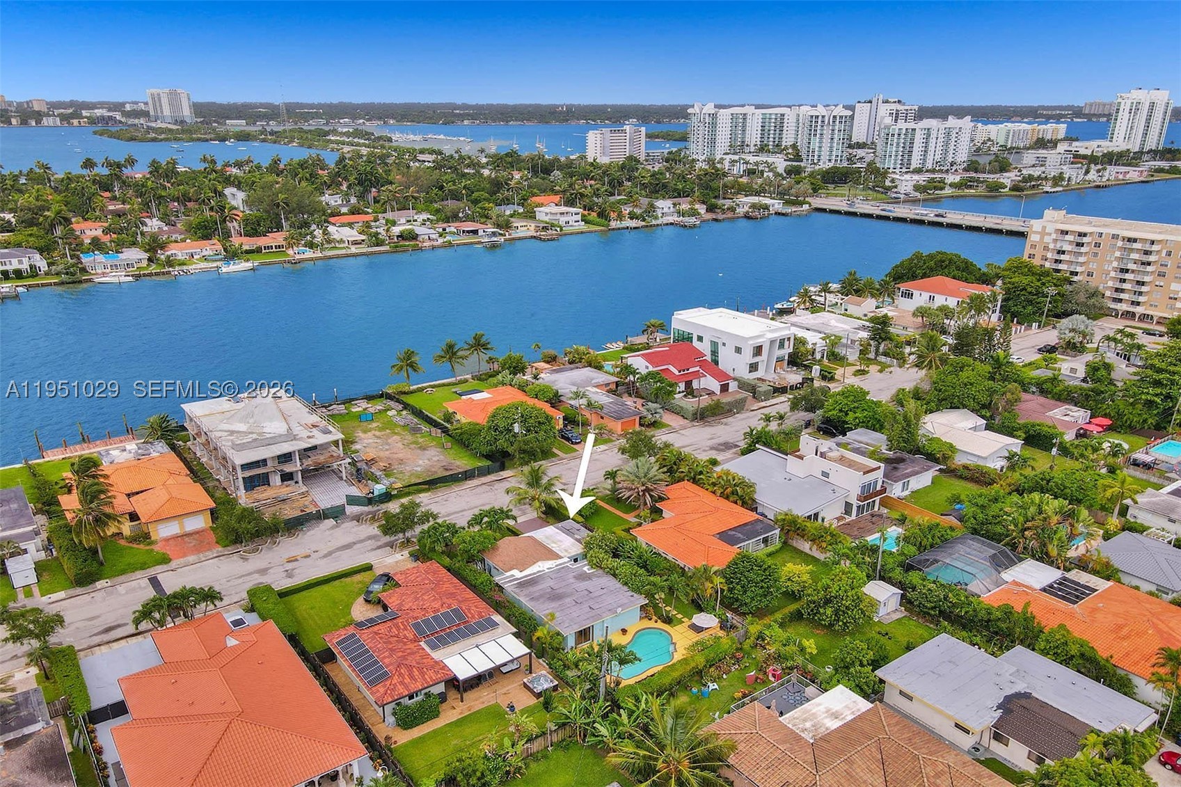 7525 W Treasure Dr, North Bay Village FL 33141