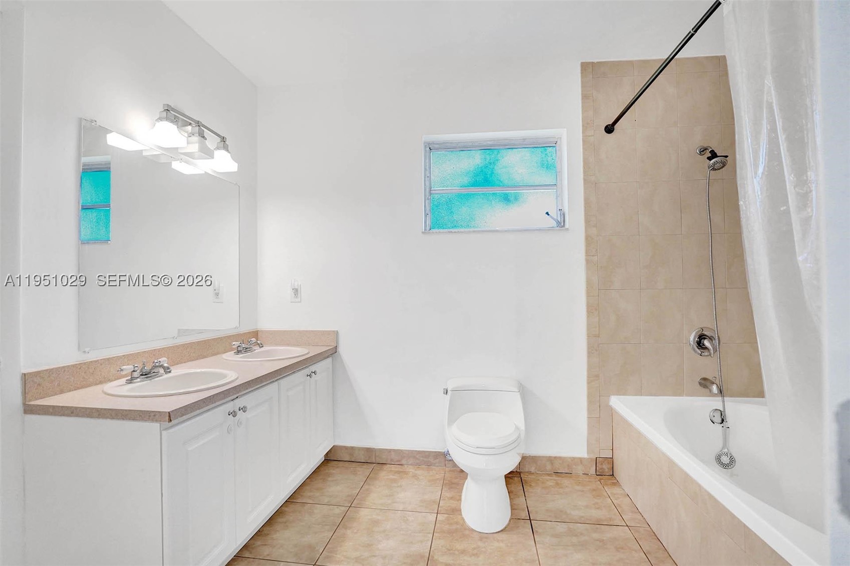 7525 W Treasure Dr, North Bay Village FL 33141