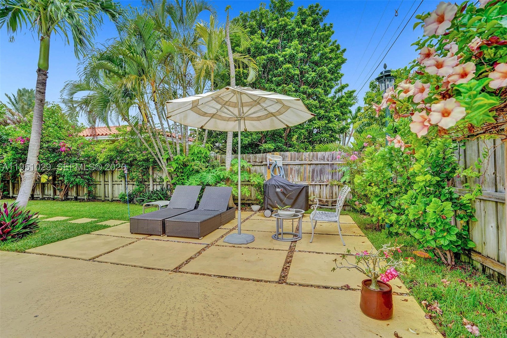 7525 W Treasure Dr, North Bay Village FL 33141