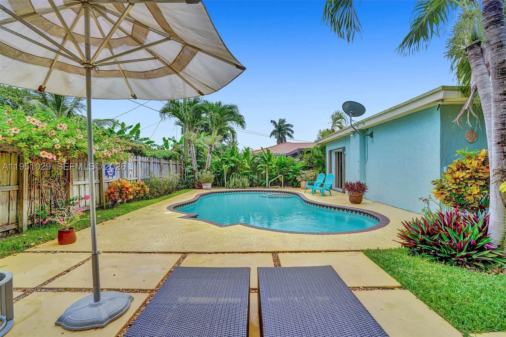 7525 W Treasure Dr, North Bay Village FL 33141