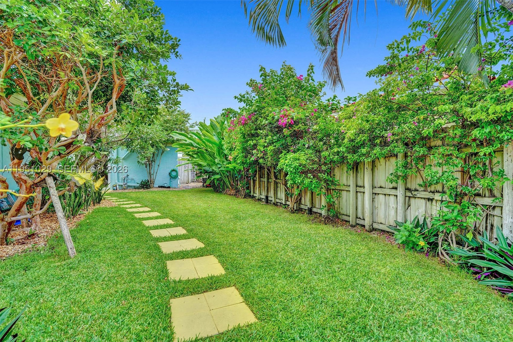 7525 W Treasure Dr, North Bay Village FL 33141