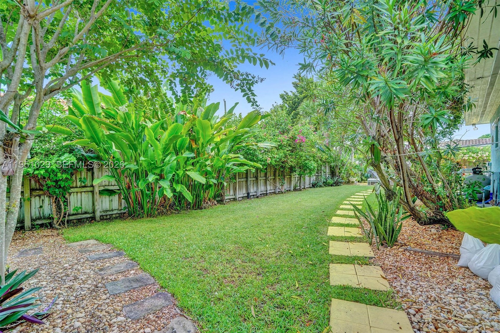 7525 W Treasure Dr, North Bay Village FL 33141