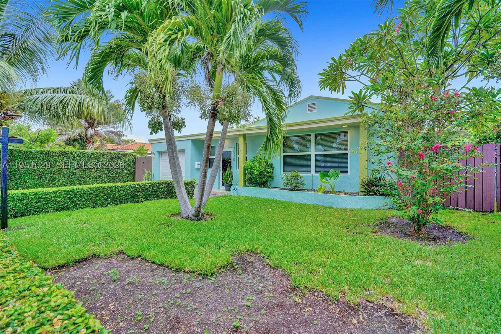 7525 W Treasure Dr, North Bay Village FL 33141