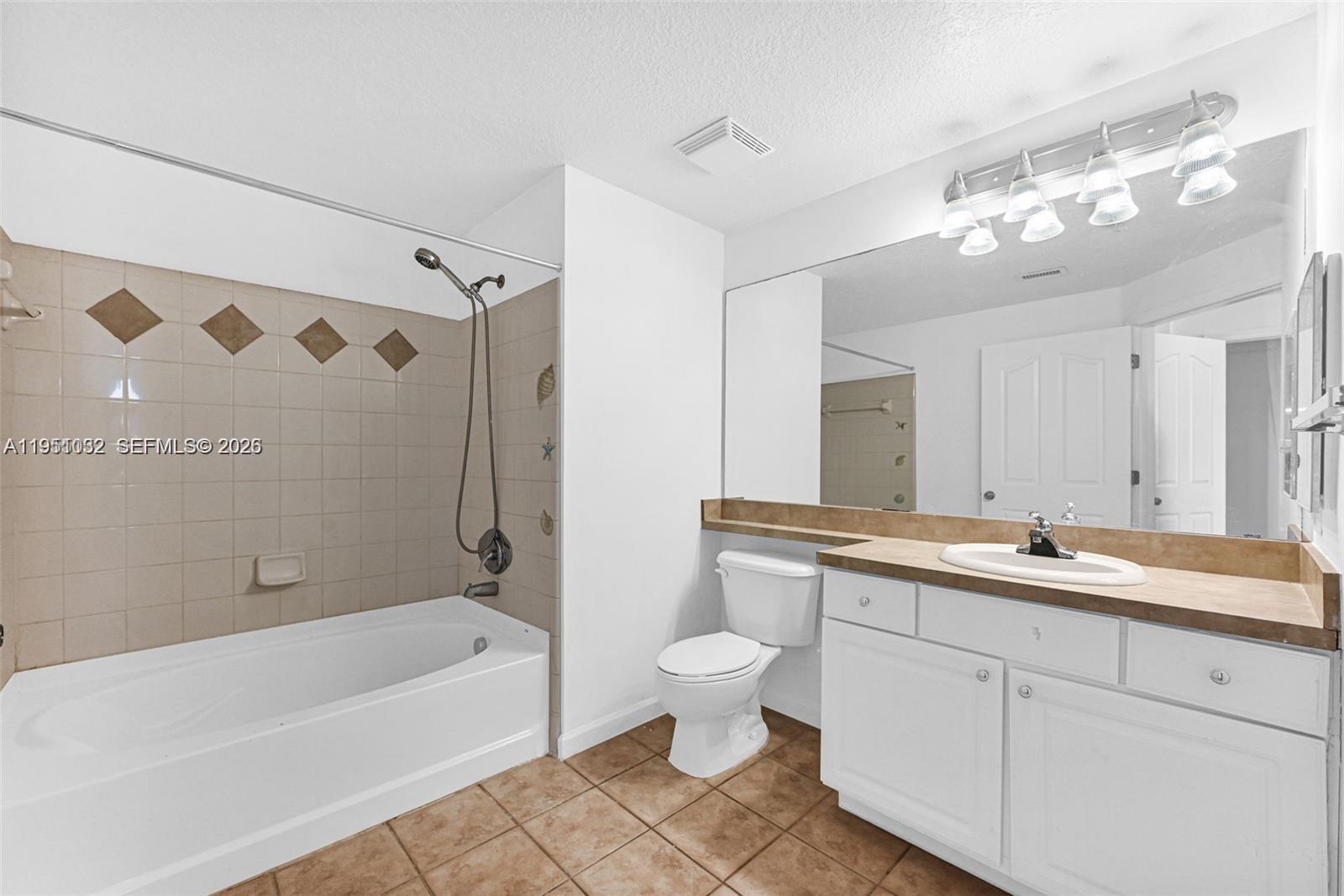 2101 E Myrtlewood Cir E #2101, Palm Beach Gardens FL 33418