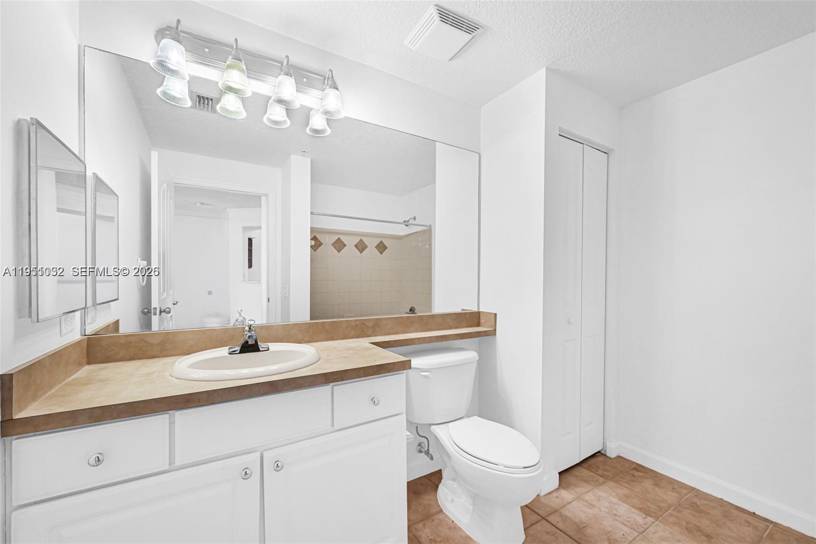 2101 E Myrtlewood Cir E #2101, Palm Beach Gardens FL 33418