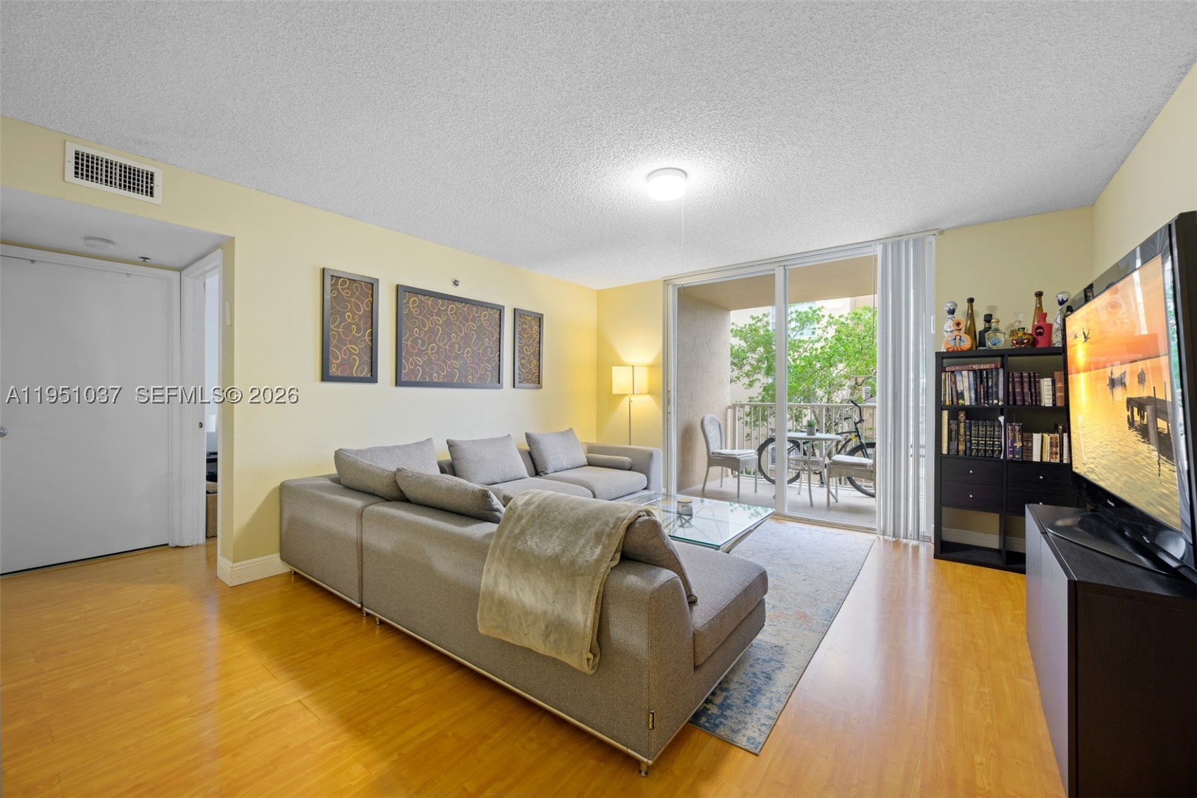 19555 E Country Club Dr #8303, Aventura FL 33180