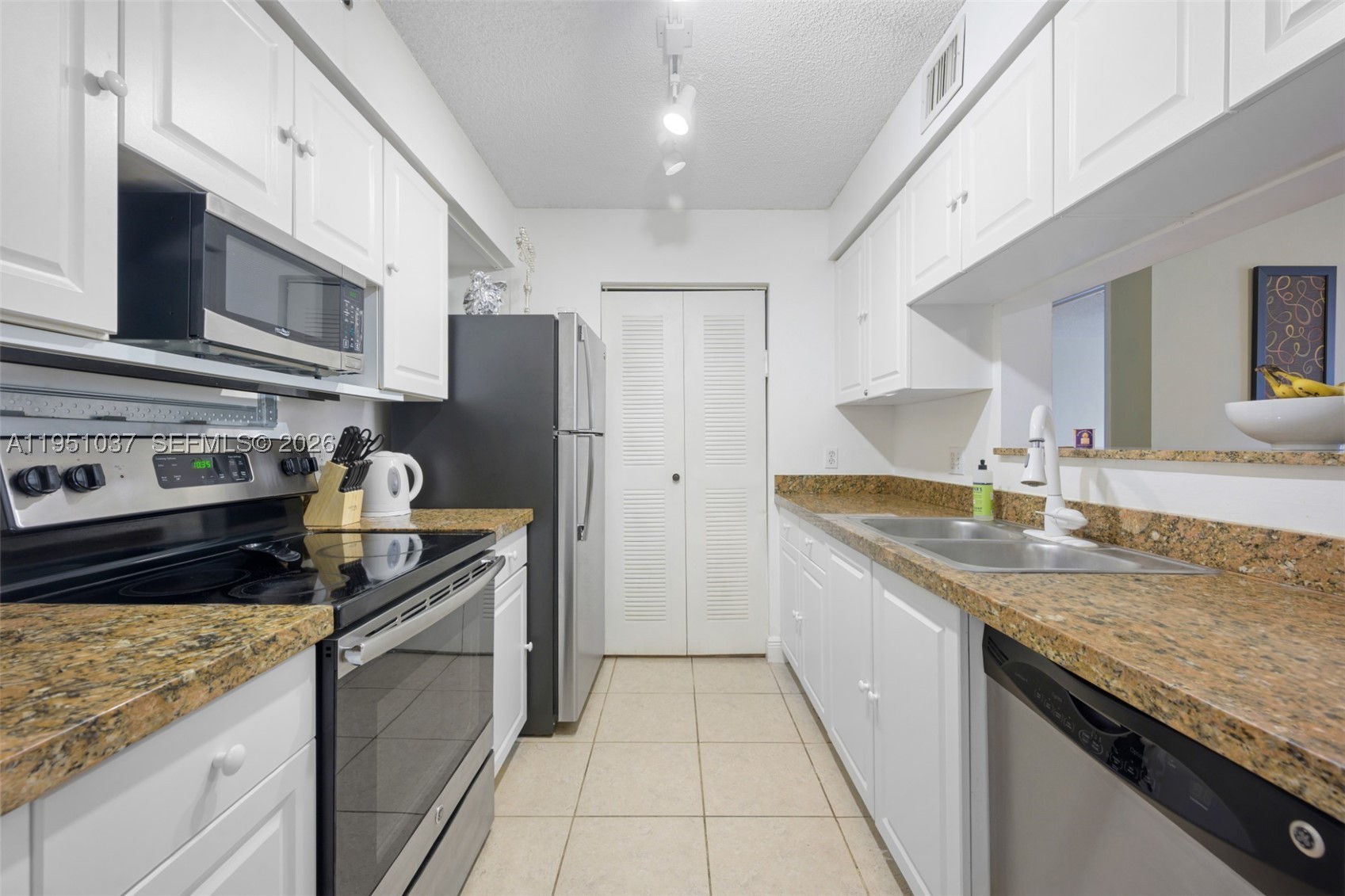19555 E Country Club Dr #8303, Aventura FL 33180