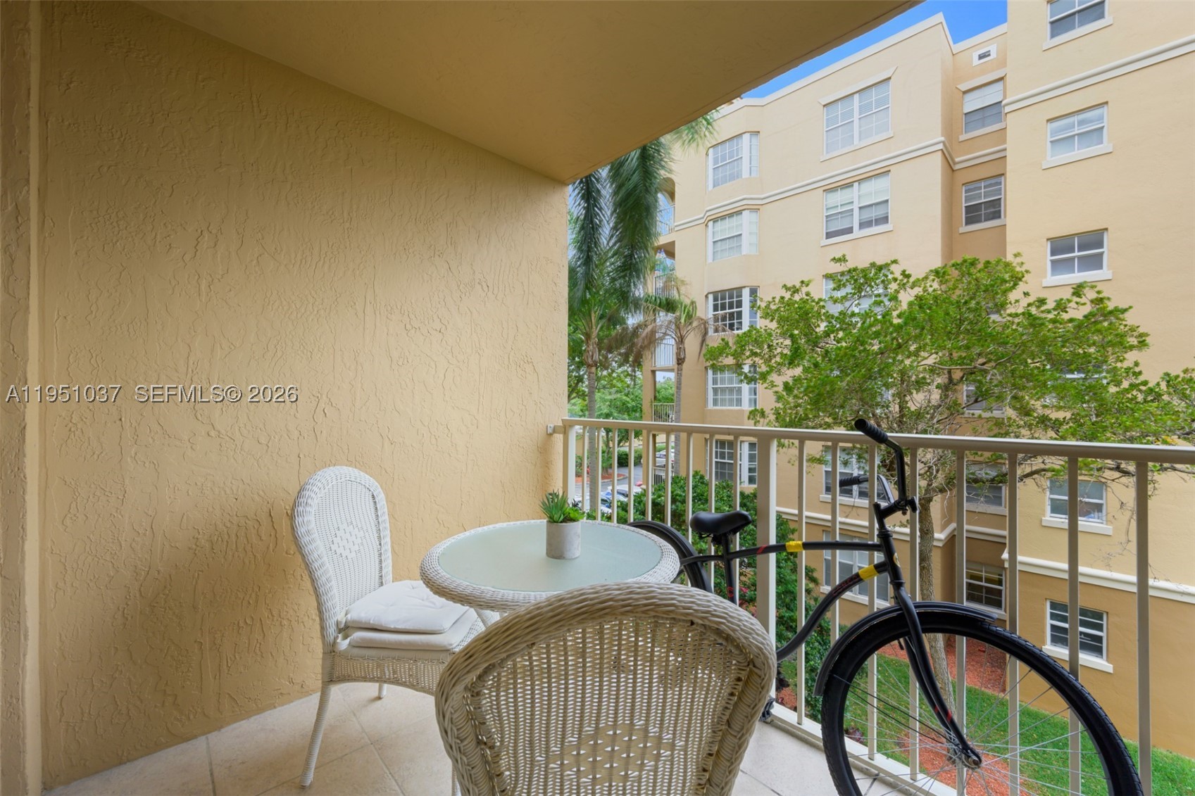 19555 E Country Club Dr #8303, Aventura FL 33180