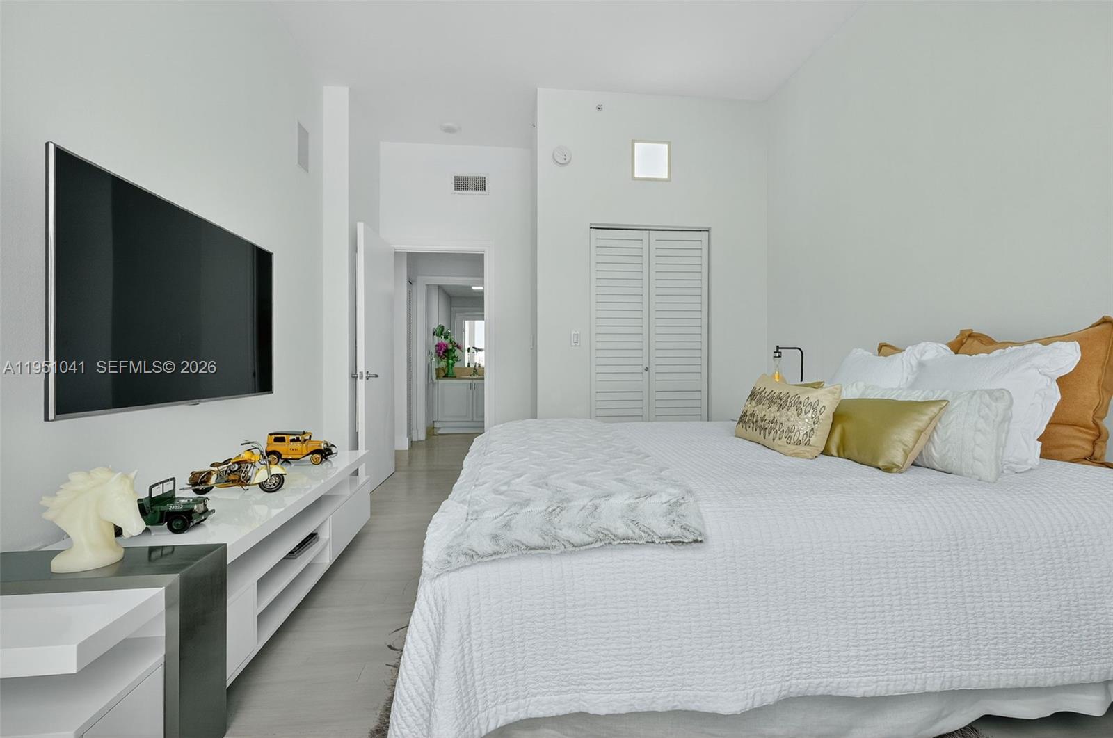 1155 Brickell Bay Dr #PH210, Miami FL 33131