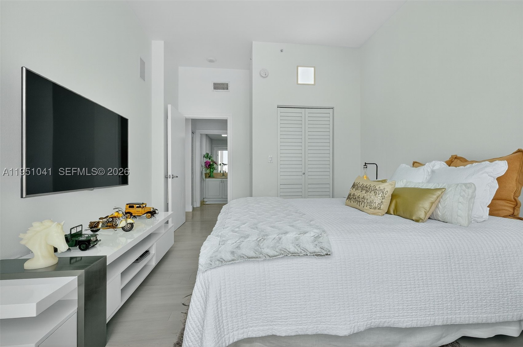 1155 Brickell Bay Dr #PH210, Miami FL 33131