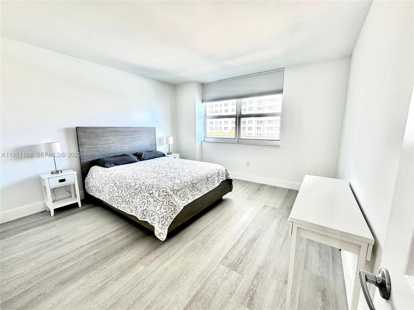 1155 Brickell Bay Dr #906, Miami FL 33131