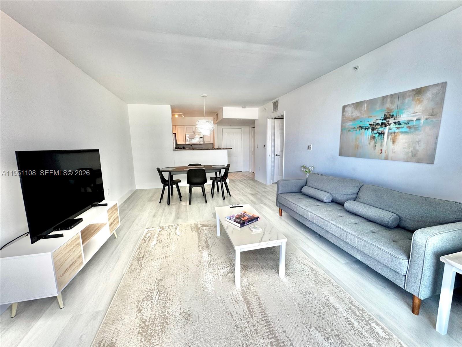 1155 Brickell Bay Dr #906, Miami FL 33131