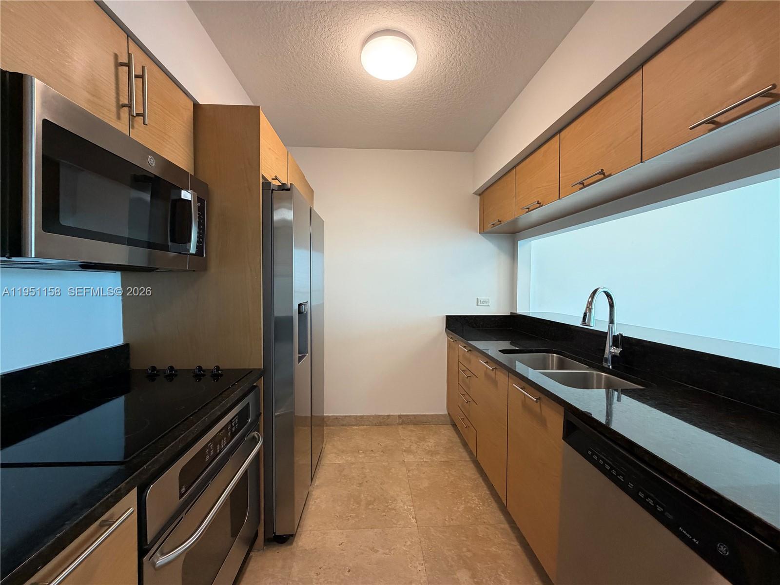 31 SE 5th St #3009, Miami FL 33131