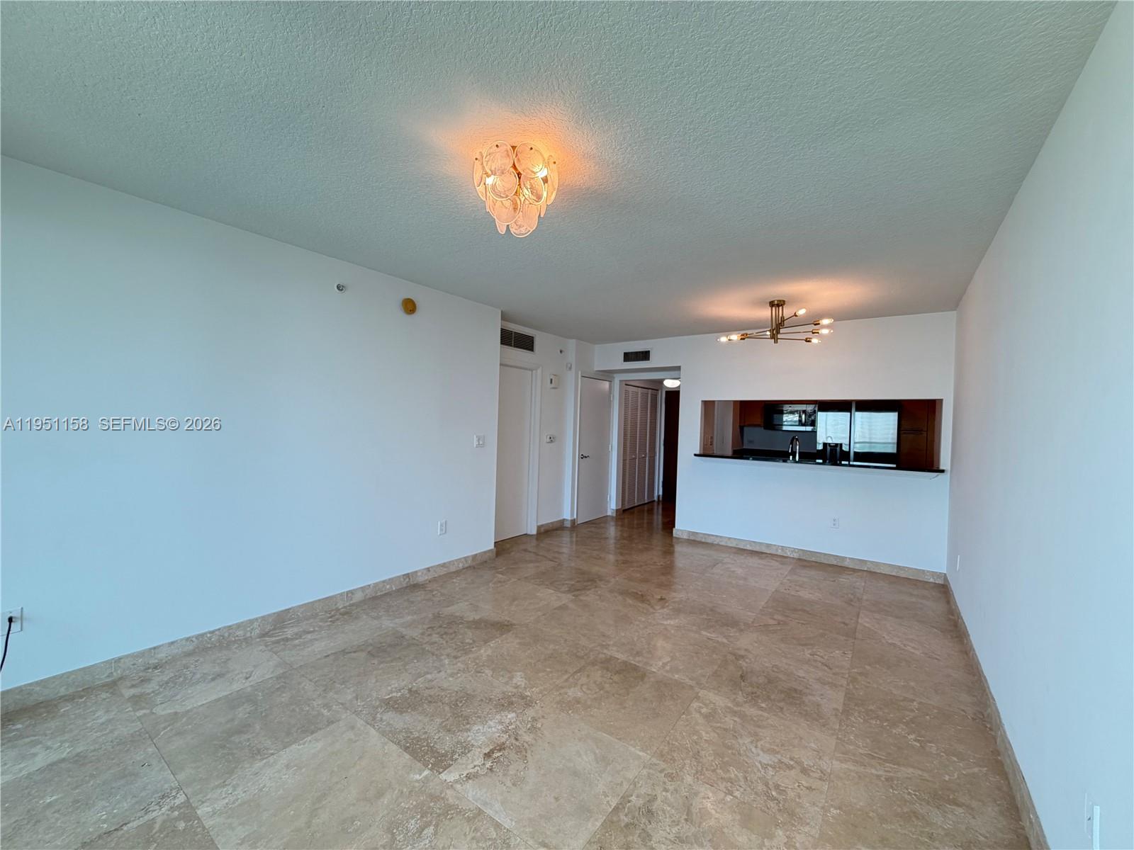 31 SE 5th St #3009, Miami FL 33131