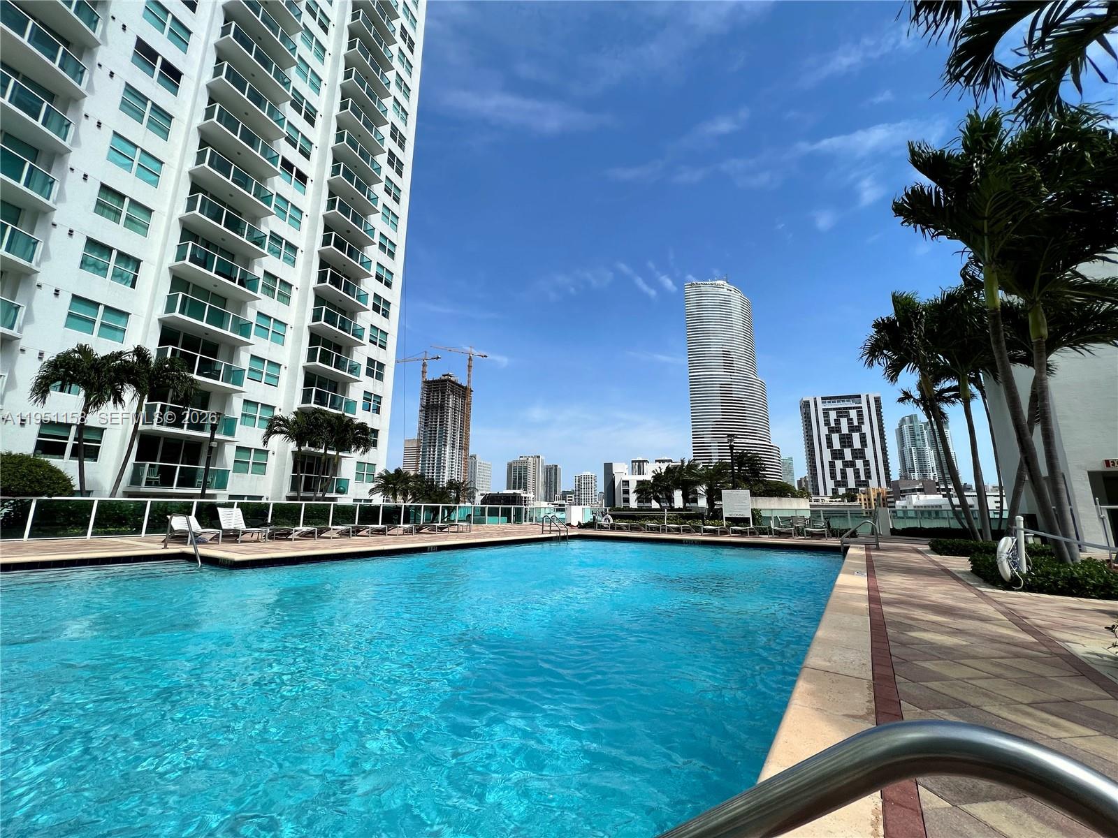 31 SE 5th St #3009, Miami FL 33131
