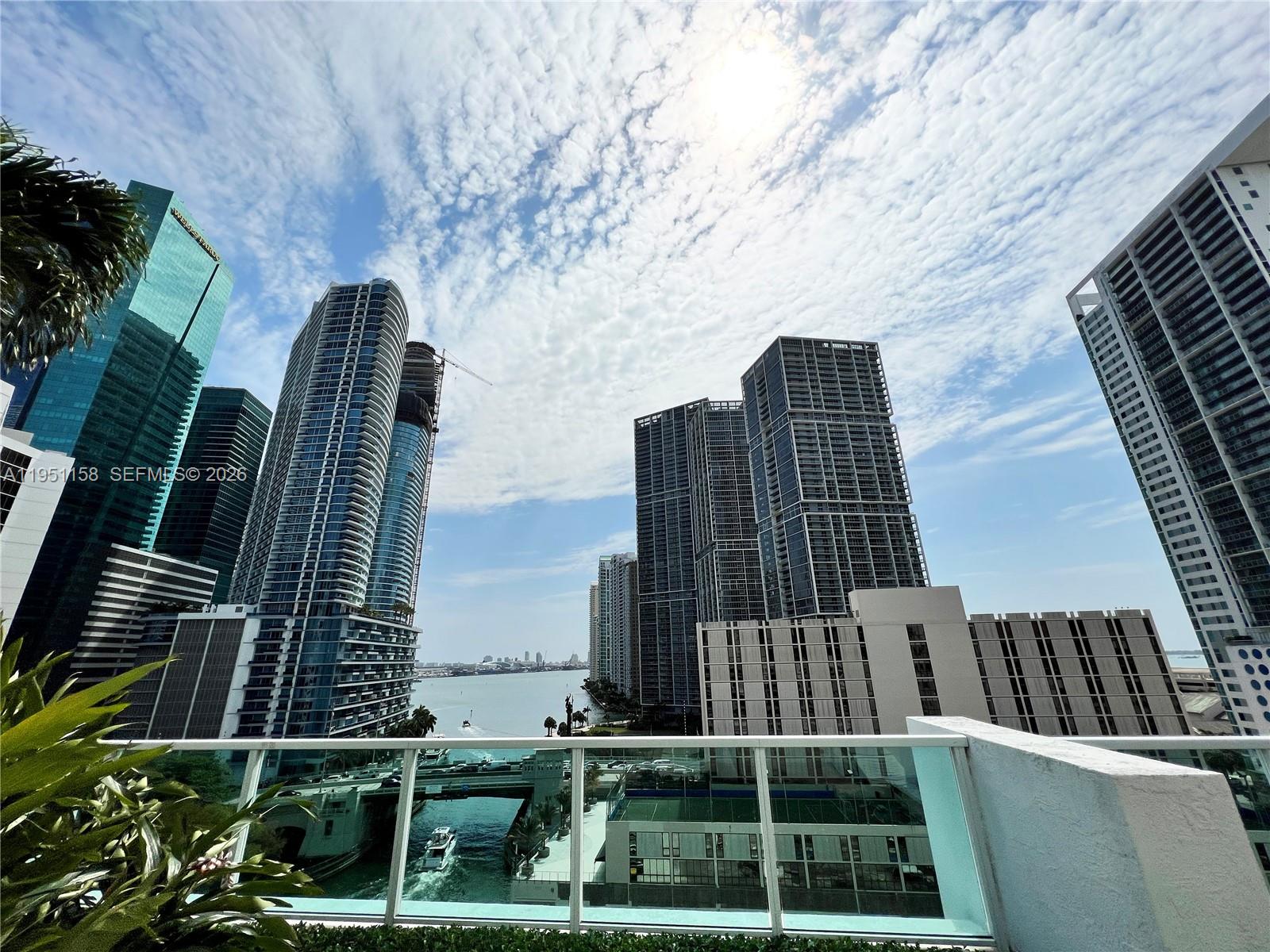 31 SE 5th St #3009, Miami FL 33131