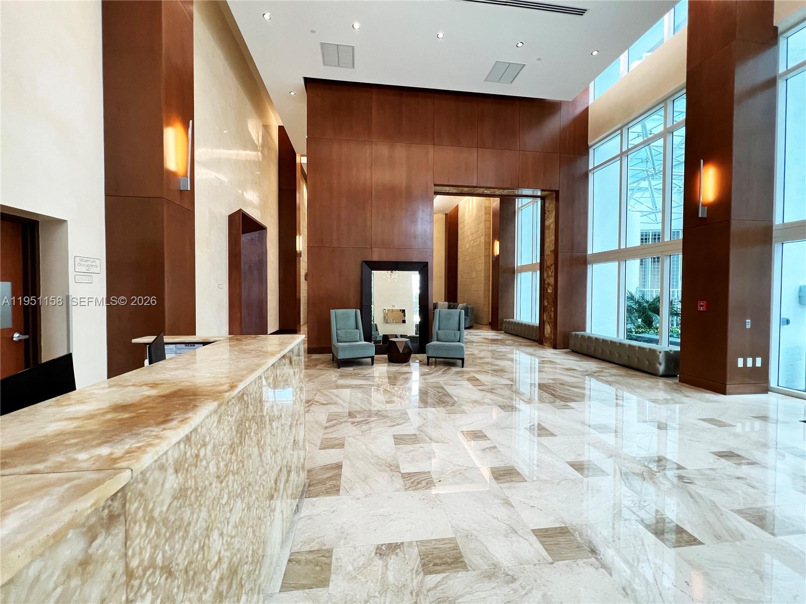 31 SE 5th St #3009, Miami FL 33131
