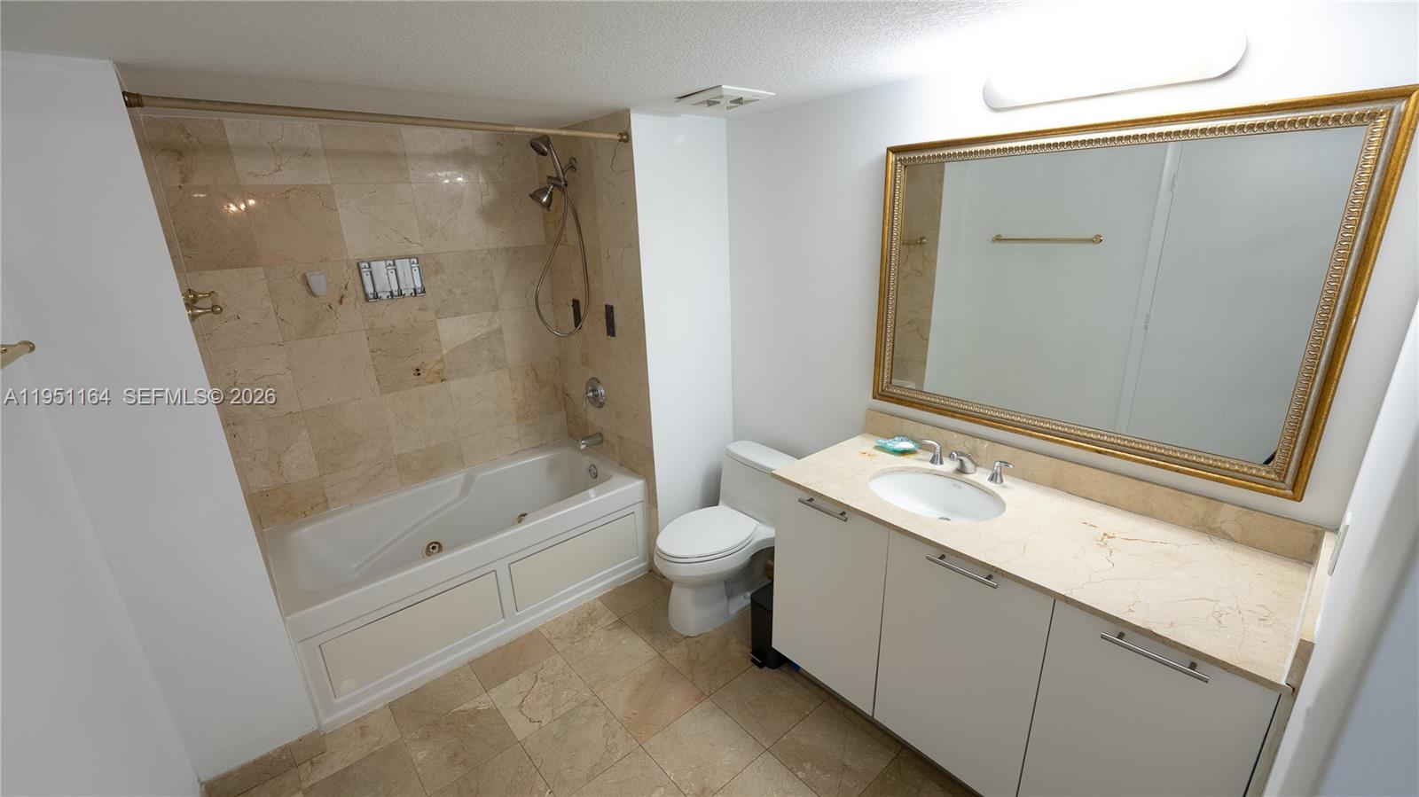 1800 N Bayshore Dr #2302, Miami FL 33132