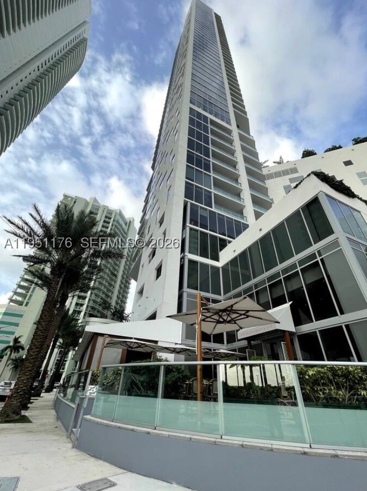 1300 Brickell Bay Dr #2405, Miami FL 33131