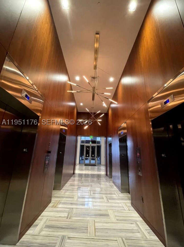 1300 Brickell Bay Dr #2405, Miami FL 33131