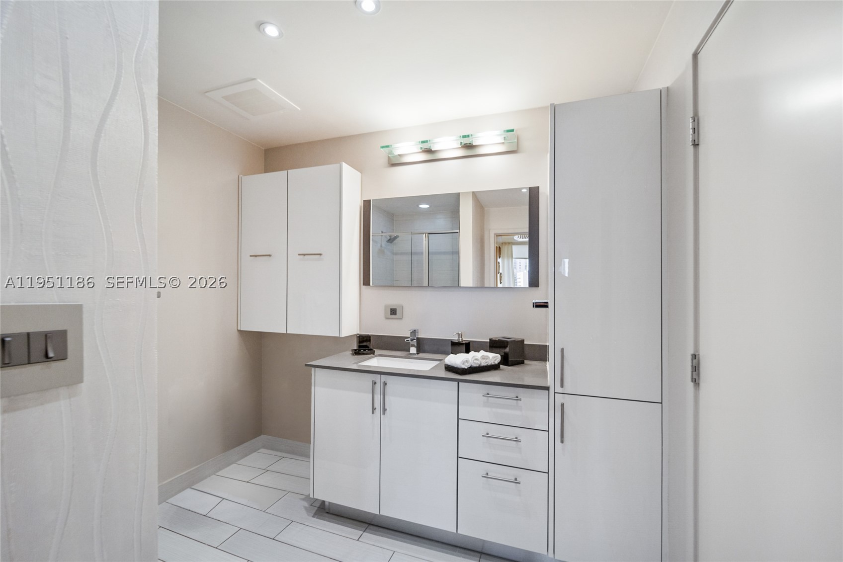 999 SW 1st Ave #1208, Miami FL 33130