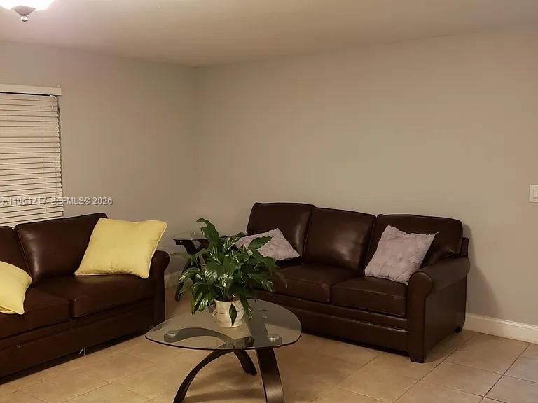 1100 Salzedo St #1A, Coral Gables FL 33134