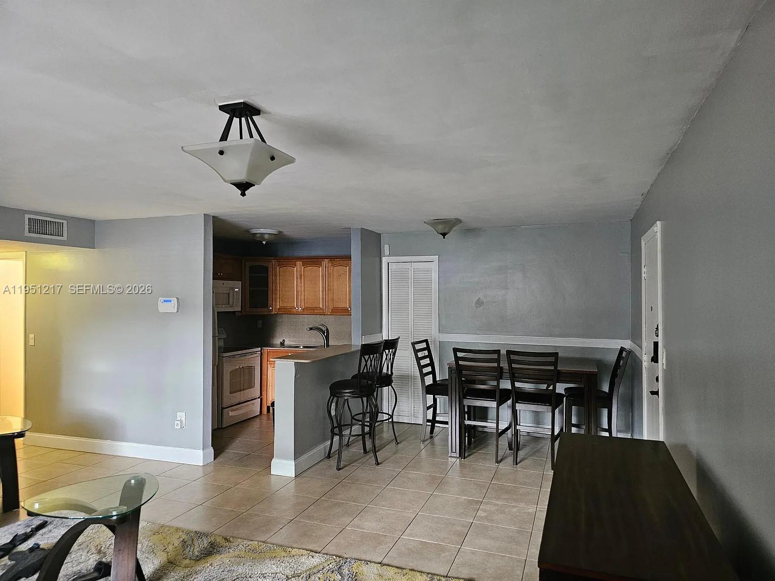 1100 Salzedo St #1A, Coral Gables FL 33134