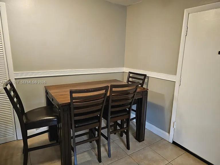1100 Salzedo St #1A, Coral Gables FL 33134