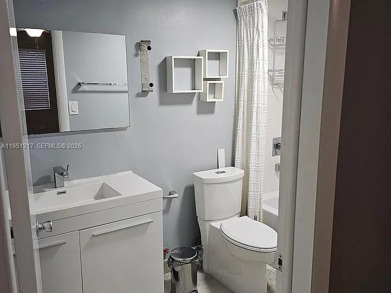 1100 Salzedo St #1A, Coral Gables FL 33134